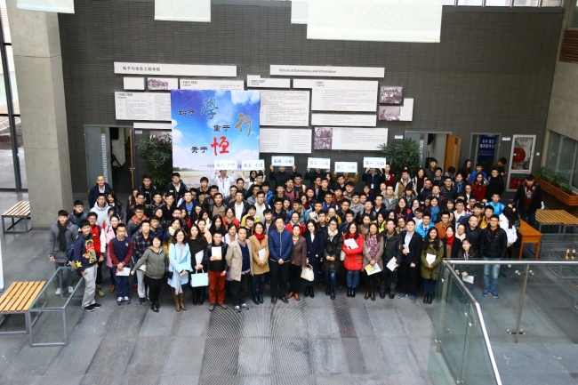 支部书记、支委共议如何做好基层学生党建工作