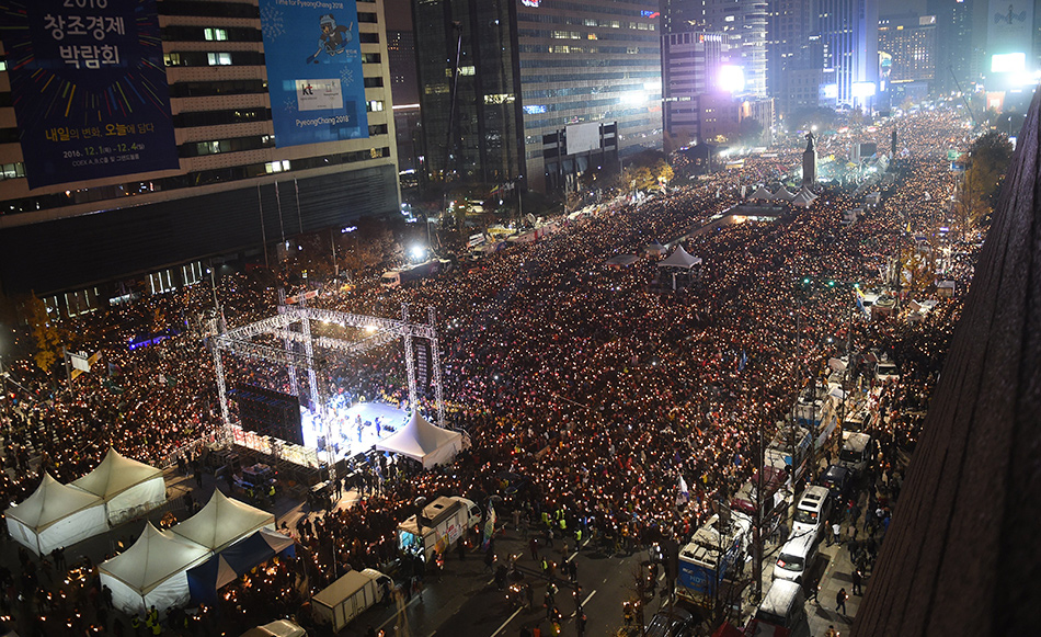 韩执政党不再力挺朴槿惠 党派发言人也称要弹