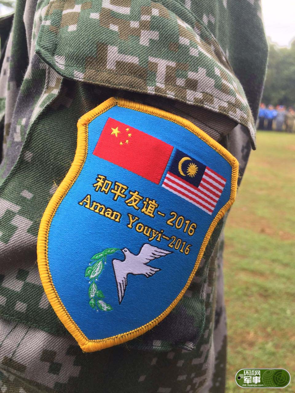 香港学生毕业典礼侮辱国歌 专家:港独正年轻化