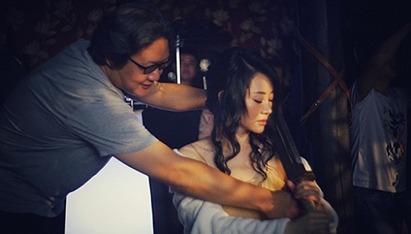 徐浩峰新戏杀青发长文:趁着还未老奸巨猾，追求真正的荣誉