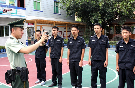 南安市石井边防派出所加强队伍建设保一方平安