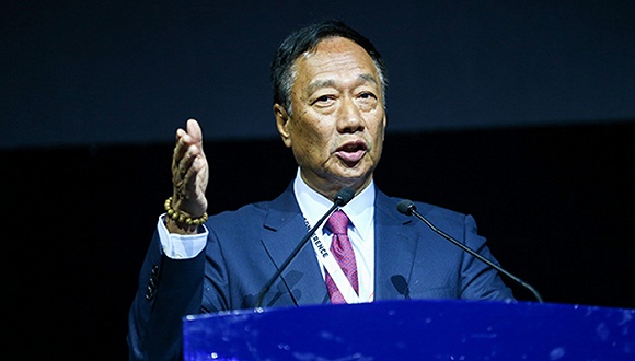 郭台铭拿出22亿股票给员工分红 平均每位可领