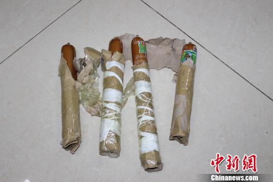 黑龙江男子自制“炸药”扬言炸死女友 被抓后“露馅” 刘旭晨 摄