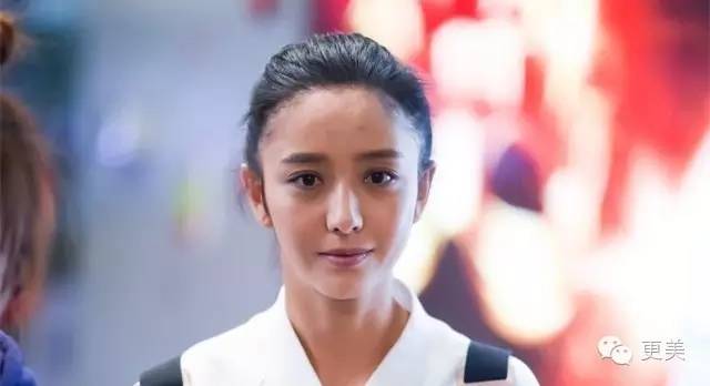 杨幂,佟丽娅挺过了素颜考验,却输给了赵丽颖的一条线?