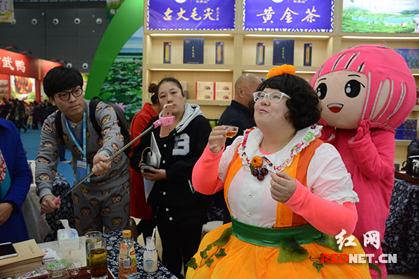 玩出新花样!本土明星联袂网红带您逛农博会|农