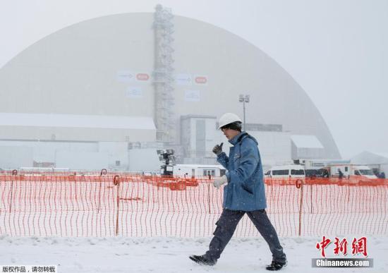 该装置造价16亿美元（约合110亿人民币），将取代苏联30年前建造的“石棺”。