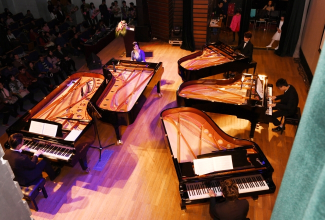 爱满天下·桃李芬芳钢琴名曲音乐会奏响同济