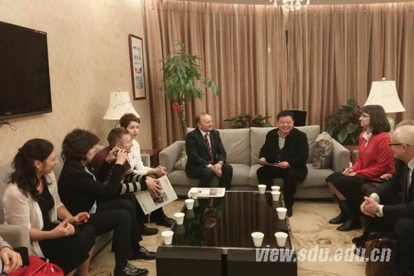 俄罗斯沃罗涅日国立大学代表团访问山东大学