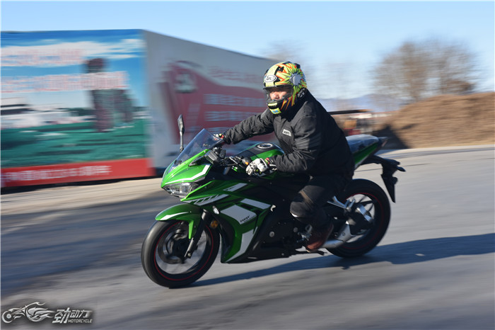 试车:颜值爆表的平民跑车 新感觉RZ35-手机新