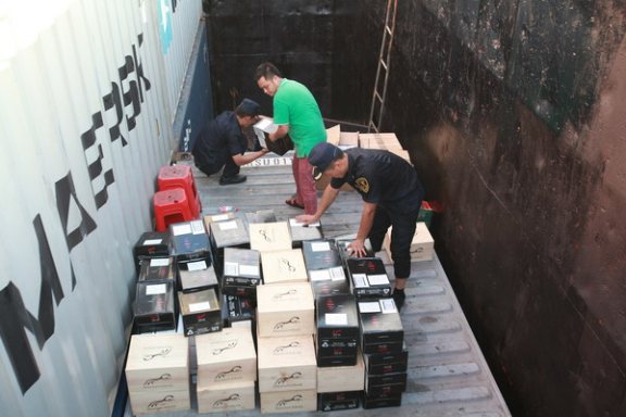 广州海关破获亿元走私高值商品及禁止进口物品