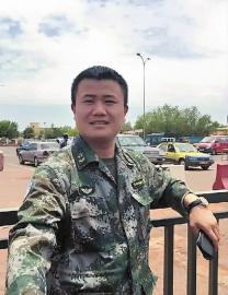 爆炸一瞬间 他推开战友