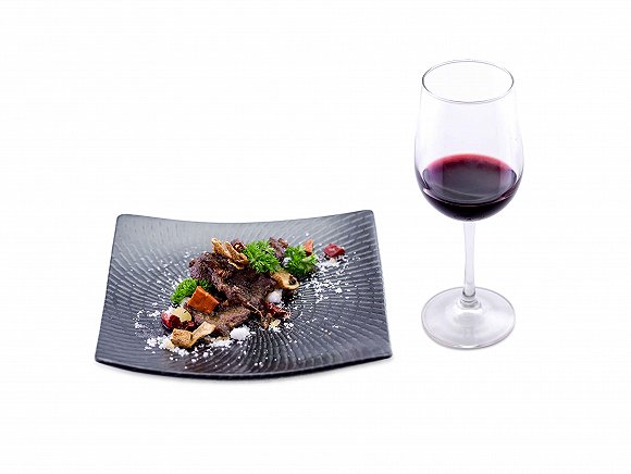 一份融合中国八大菜系的Tapas菜单,逆袭大堂吧