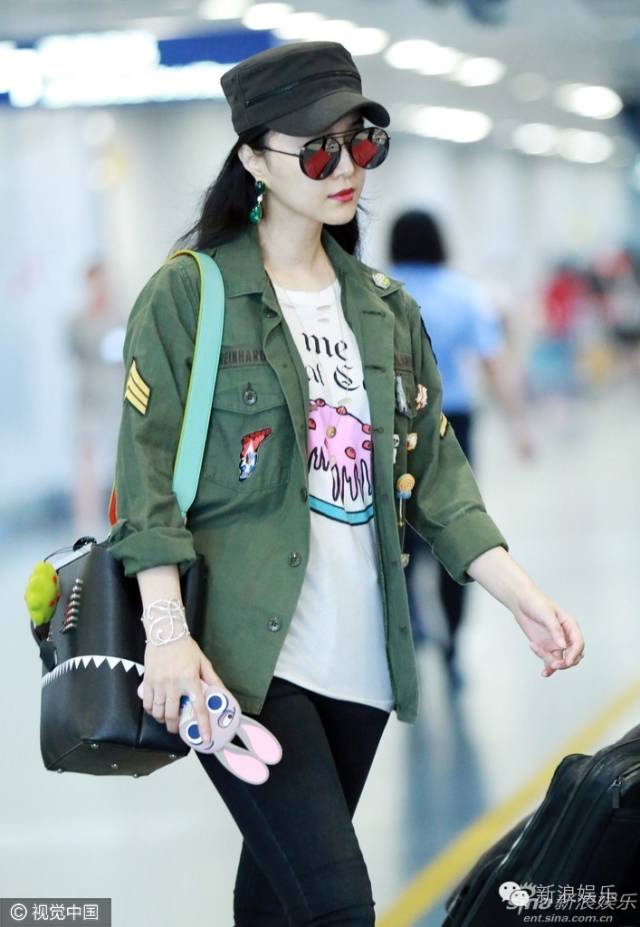 杨幂贴小糯米名字 明星手机壳信息量好大|杨幂