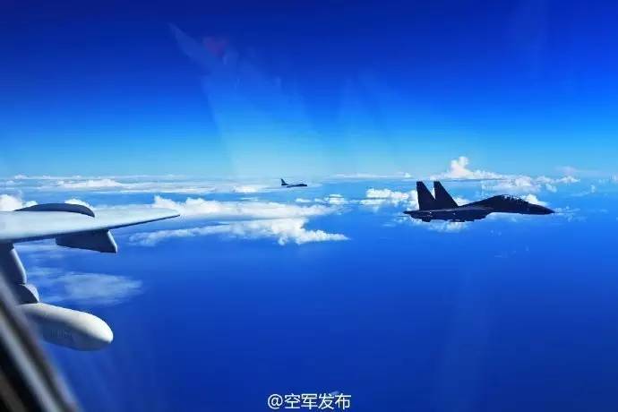 日战机发射干扰弹 专家:对方被我方咬尾处被动