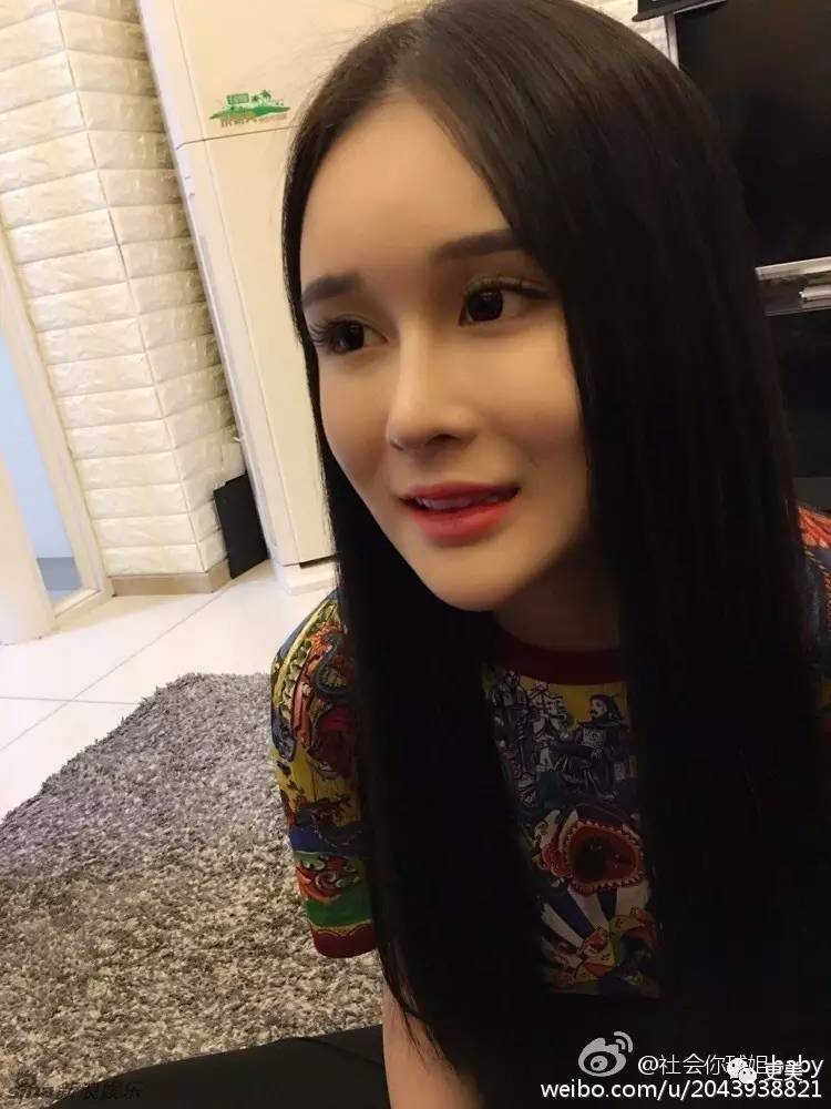 dengdengdengdeng 就是赵本山女儿,你们社会你球姐赵一涵啦