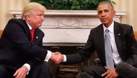 特朗普当选后与奥巴马会面 两人表情尴尬