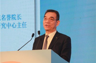 林毅夫:中国经济增速连续6年下滑,原因是什么