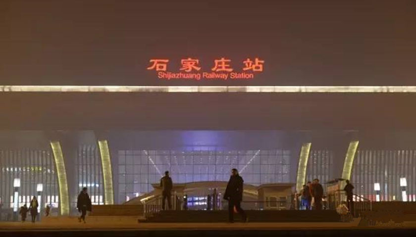 石家庄PM2.5破千 记者：雾霾浓得化不开 (组图)