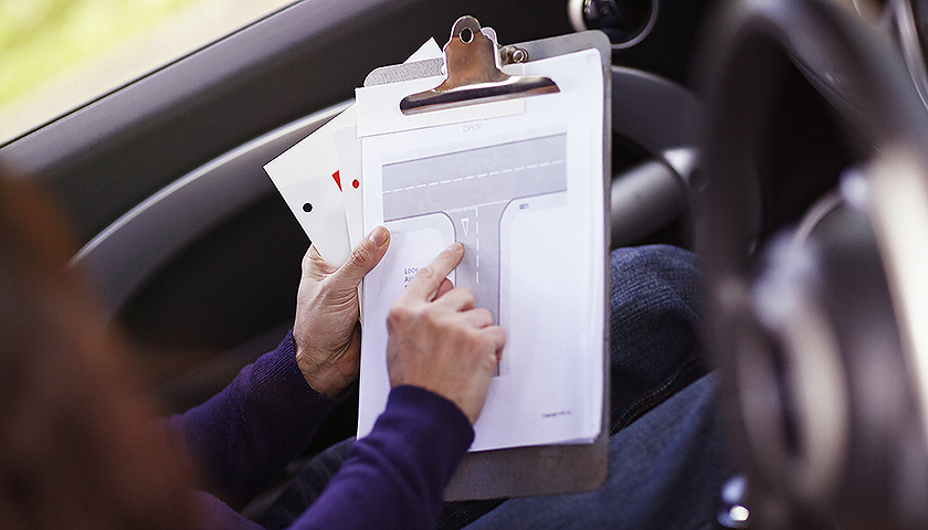 网约车从业资格考试陆续开考 杭州厦门首场通