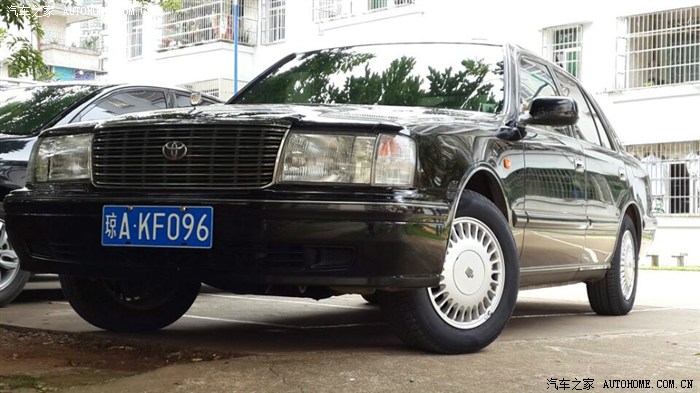 儿时的回忆 经典老车丰田皇冠155 VVTI