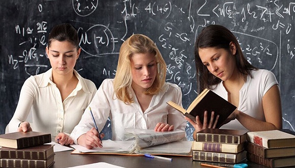 在美国留学要花多少生活费?