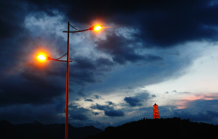 阮舒窈:12.28原油能否冲破55前高是关键 白银