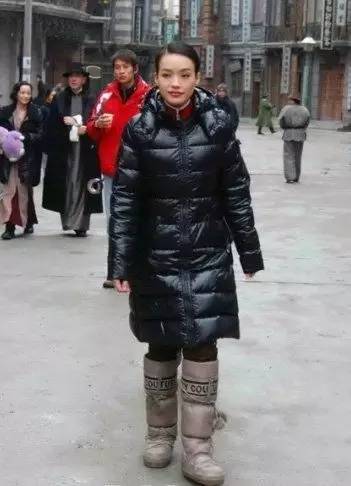 辣眼睛or美得飞起？羽绒服检验明星时尚感