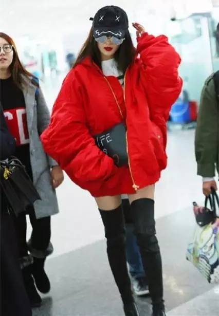 辣眼睛or美得飞起？羽绒服检验明星时尚感