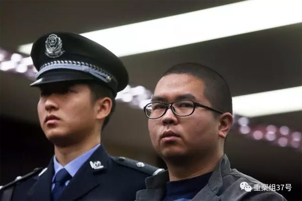 ▲12月30日，听到死刑判决的李斯达表示要上诉。 新京报记者 王贵彬 摄