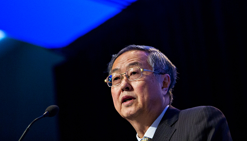 央行行长周小川新年致辞:防控金融风险 2017保