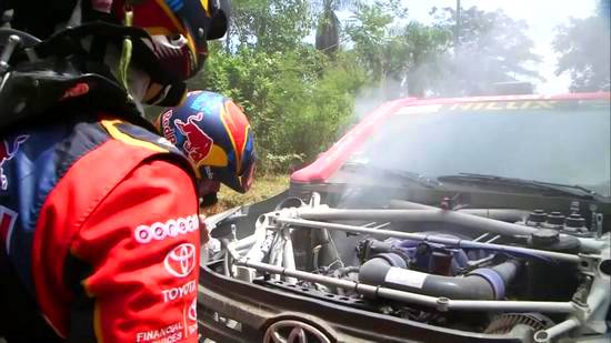 2017达喀尔战火打响 开着冒烟车拿了第一