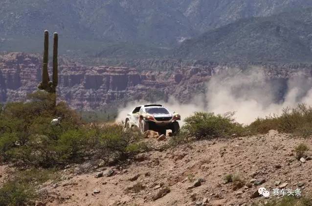 达喀尔 | 标致揽前三 阿提亚撞丢车轮