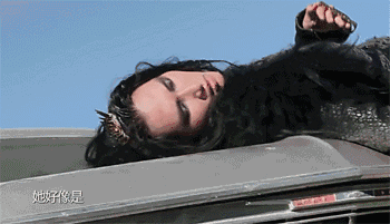 她是新生代超模 却曾被嘲讽