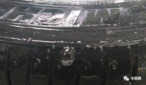 轮胎扎了钉子,到底该不该拔掉呢?