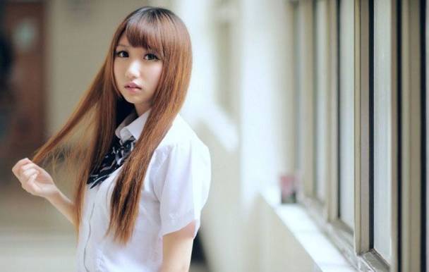 偷了美女上司的丝袜干坏事，发现了她竟然有特殊癖好！！！