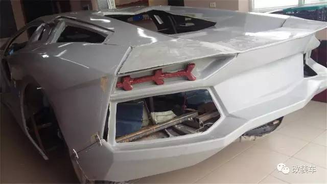 山寨兰博基尼的改装厂被查封