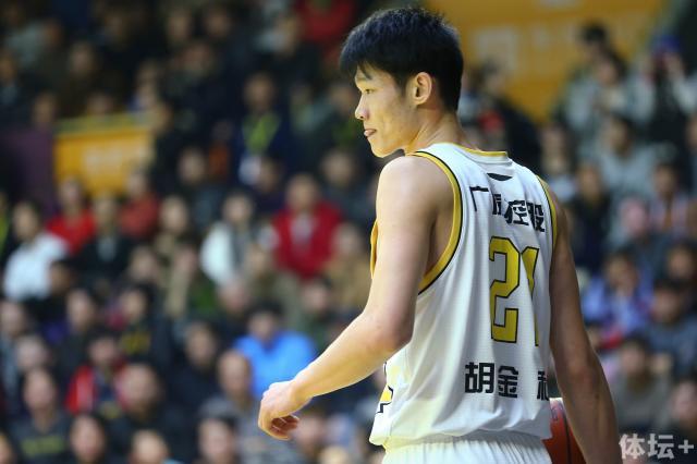 1483904173364013364.jpg CBA也出了个泳人内线 胡金秋:邓肯?NBA我不熟【图】