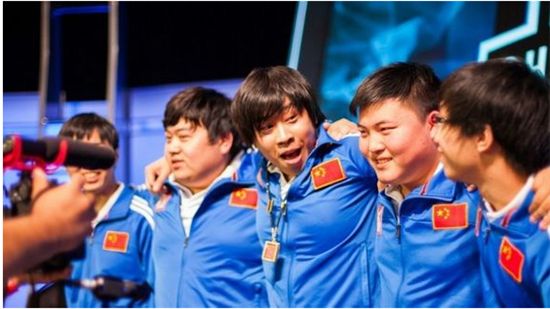 lol辅助_lol辅助不插眼那就插辅助本子_lol辅助