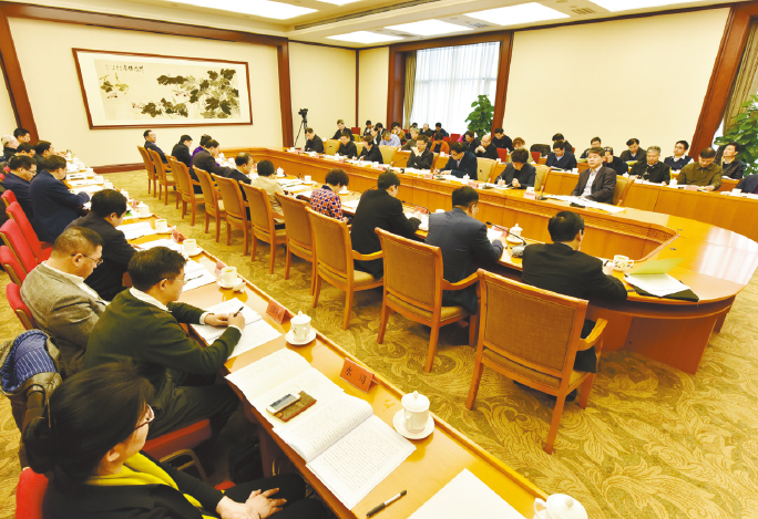 陈吉宁在长江经济带生态环境保护座谈会上强调