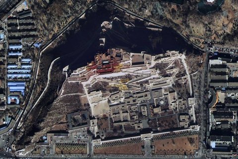 图为布达拉宫景区。中国航天科技集团公司提供