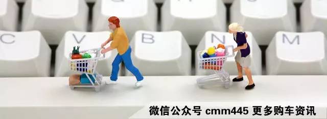 当车钥匙误锁在车内 是否应该拿砖头砸玻璃？