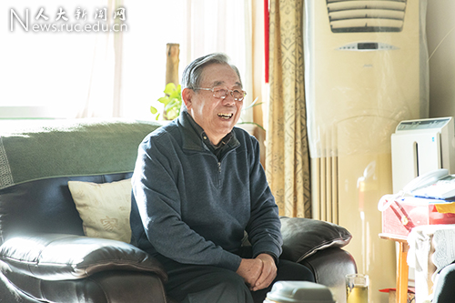 靳诺书记看望学校老领导 致以新春问候