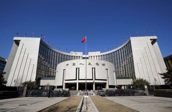 中美经济总量加一起_中美gdp总量对比2020(3)