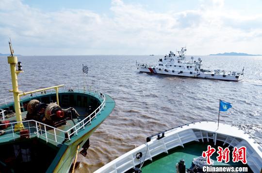 图为救援现场。 刘继波。 摄