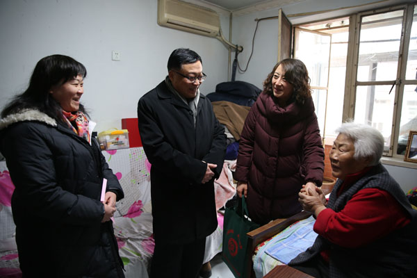 春节前北京西城红会出资78万余元慰问700余困