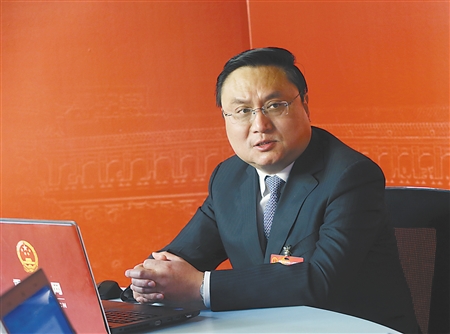 市人大代表,铜梁区委书记陈勇 首席记者 钟志兵 摄