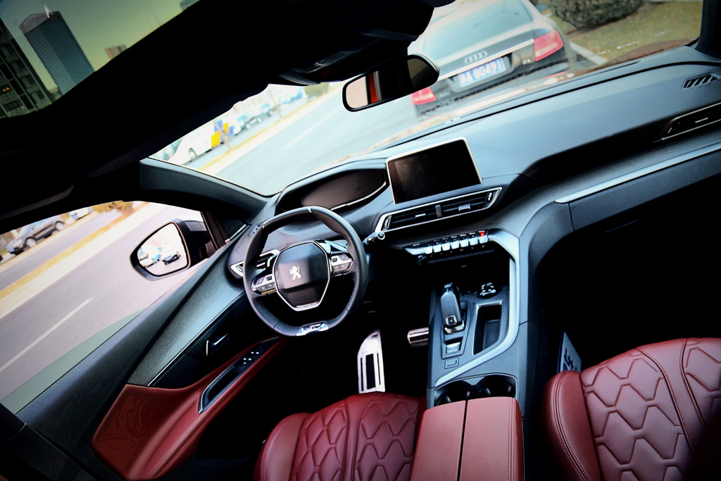 会嘶吼的任性狮子 试驾东风标致4008 GT版-手