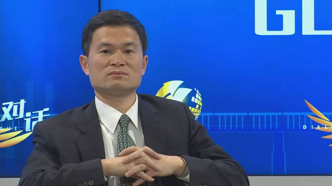 马云谈人口_跟马云谈生意照片(2)