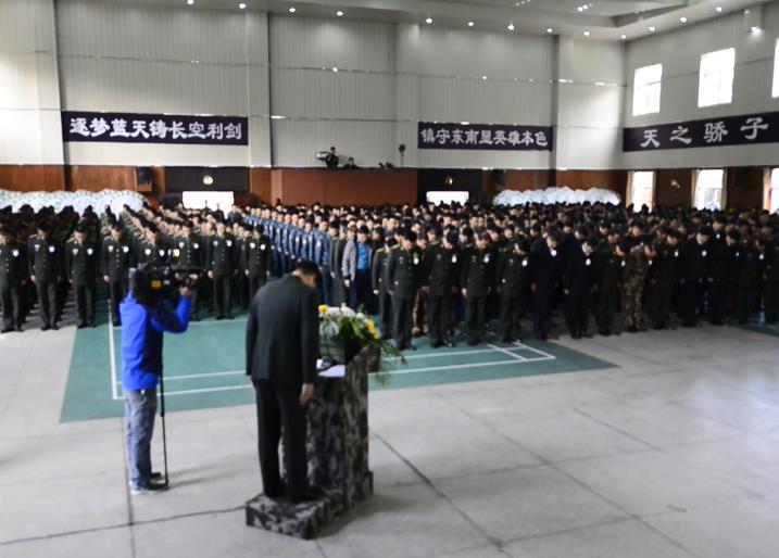 烈士张浩王晓冬追悼会今日在驻闽某陆航团举行