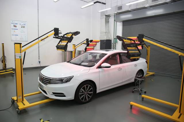 100%保证安全100分,荣威i6这样内外兼修!